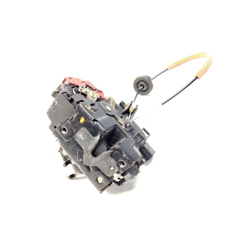 Recambio de cerradura puerta trasera izquierda para audi a4 avant (8e) 2.5 tdi (120kw) referencia OEM IAM 8E0839015C  