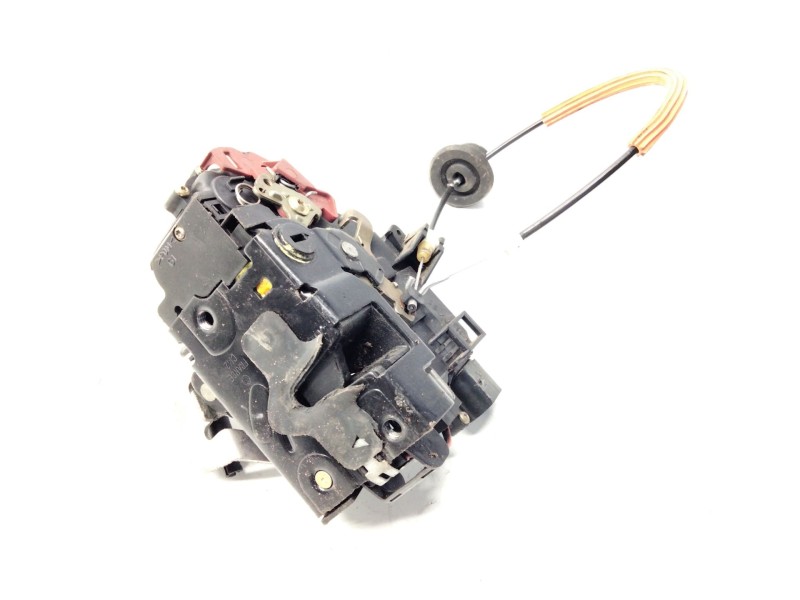 Recambio de cerradura puerta trasera izquierda para audi a4 avant (8e) 2.5 tdi (120kw) referencia OEM IAM 8E0839015C  