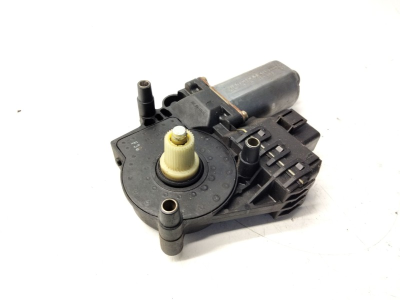 Recambio de motor elevalunas delantero izquierdo para audi a4 berlina (b5) 1.8 20v turbo referencia OEM IAM   