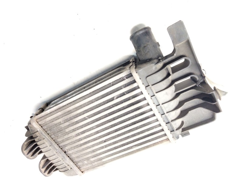 Recambio de intercooler para toyota yaris (ksp9/scp9/nlp9) básico referencia OEM IAM JD127000620  