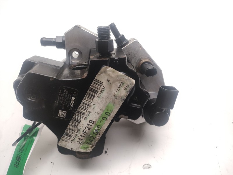 Recambio de bomba inyeccion para mercedes clase cls (w219) 3.0 cdi cat referencia OEM IAM  A6420700201 