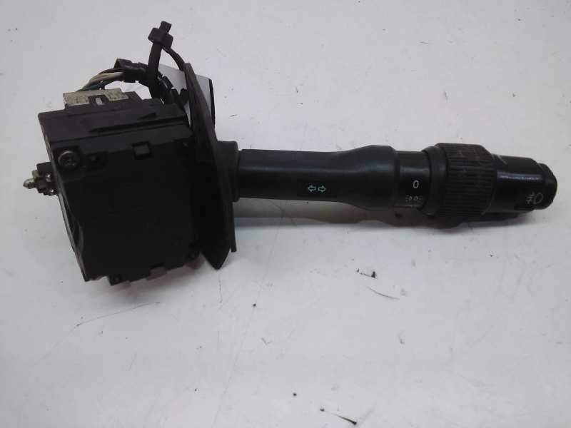 Recambio de mando intermitentes para lancia delta td hpe referencia OEM IAM B883  