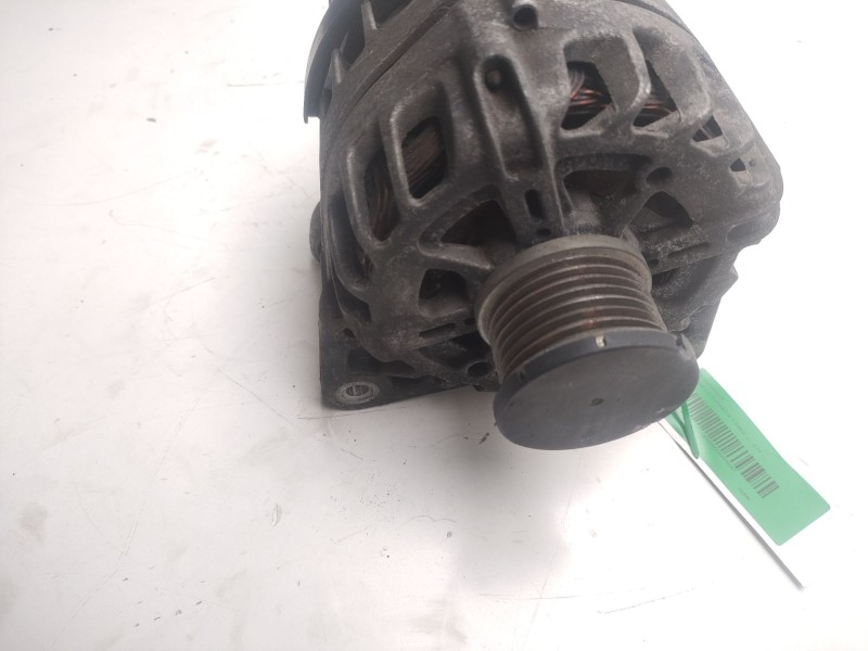 Recambio de alternador para renault twingo iii 1.0 sce referencia OEM IAM   