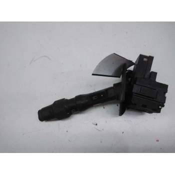 Recambio de mando intermitentes para lancia delta td hpe referencia OEM IAM B883  