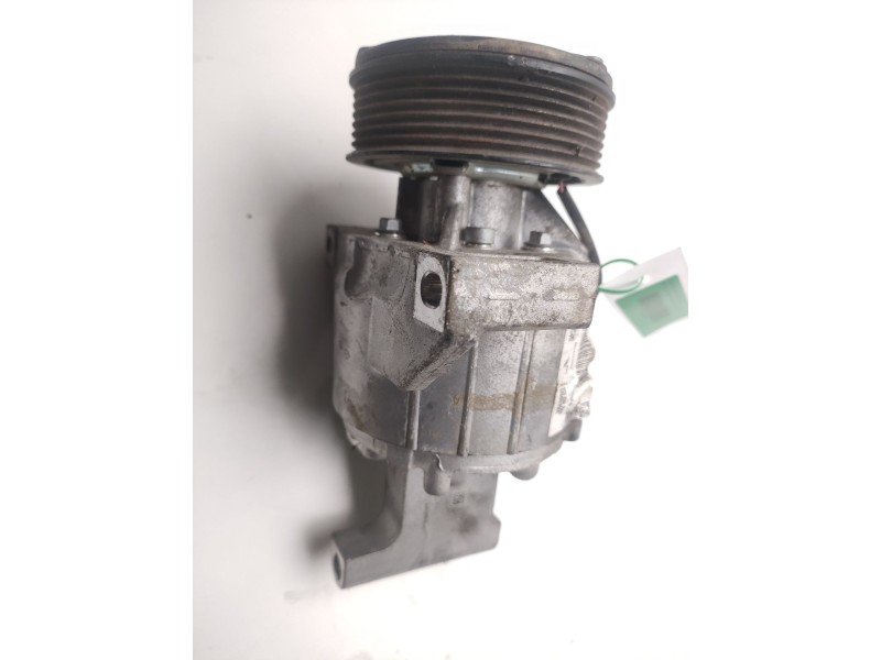 Recambio de compresor aire acondicionado para renault twingo iii limited referencia OEM IAM  8014320602 