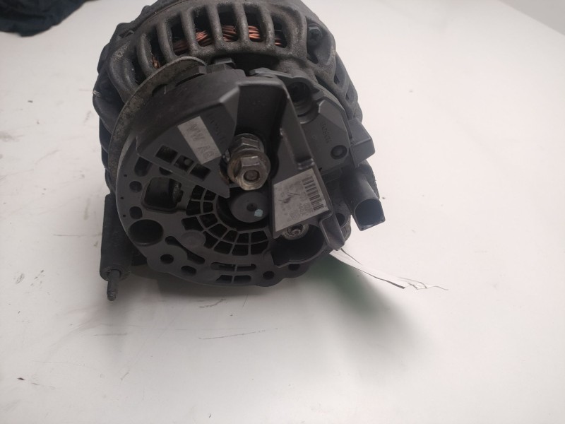 Recambio de alternador para mitsubishi outlander (cw0) challenge 4wd referencia OEM IAM  06F903023F 