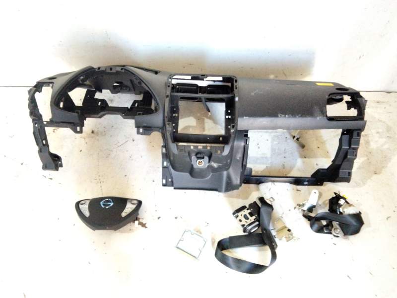 Recambio de kit airbag para nissan leaf (ze0) electric referencia OEM IAM 682005SH0B  