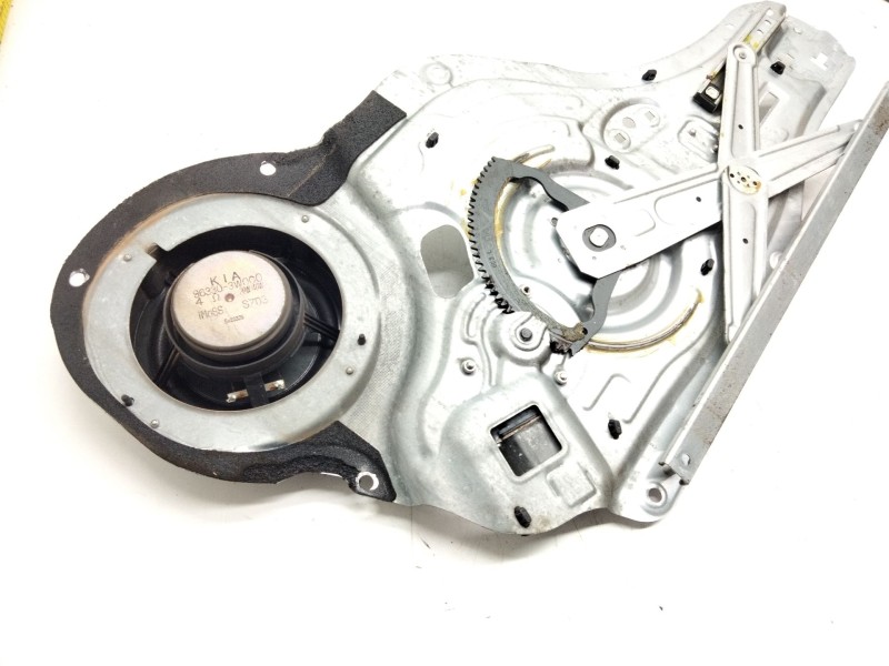 Recambio de elevalunas delantero derecho para kia sportage 1.7 crdi cat referencia OEM IAM 824803U020  