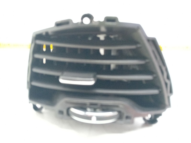 Recambio de aireador derecho para kia sportage 1.7 crdi cat referencia OEM IAM 974903W000  