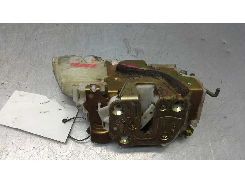 Recambio de cerradura puerta trasera derecha para nissan pick-up (d22) referencia OEM IAM   