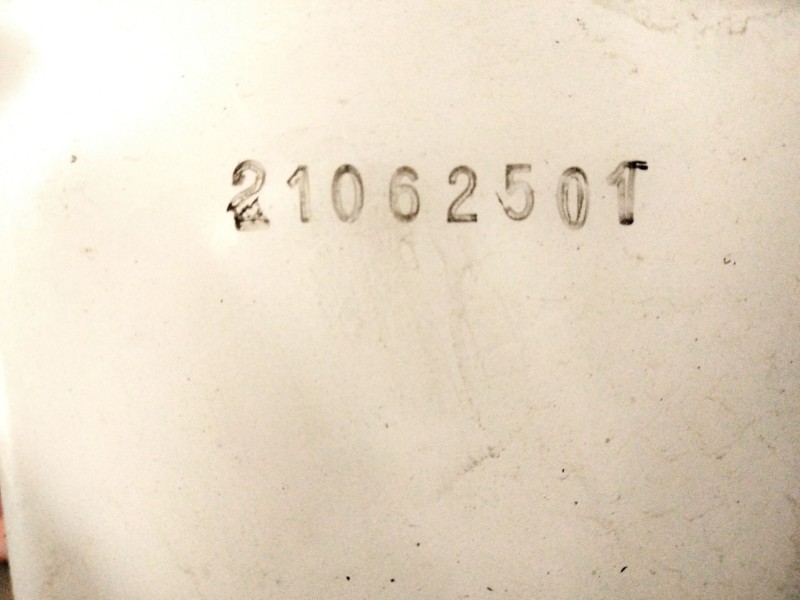 Recambio de deposito limpia para renault arkana e-tech 1.6 hybrid referencia OEM IAM 21052501  