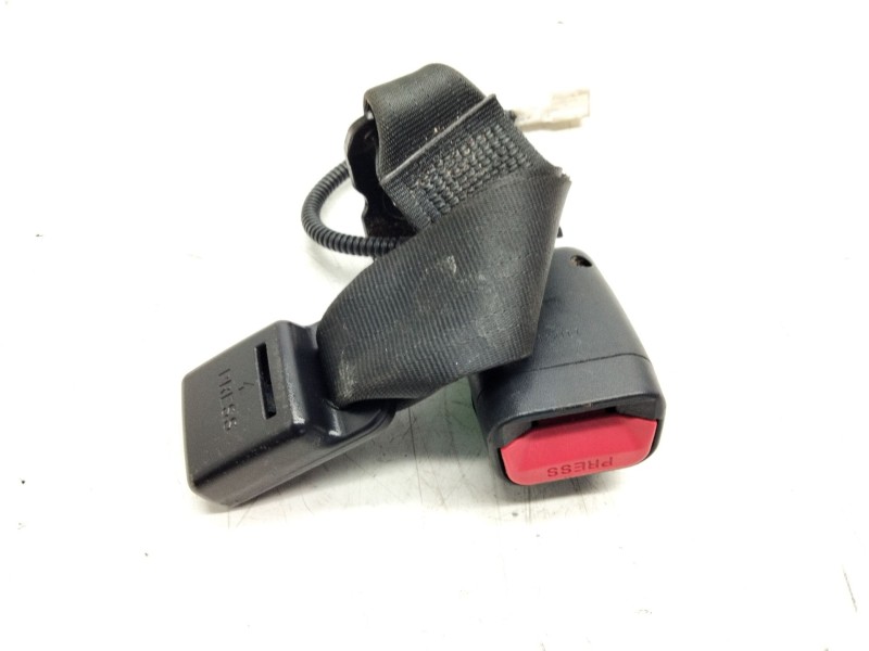 Recambio de enganche cinturon trasero derecho para kia sportage 1.7 crdi cat referencia OEM IAM   