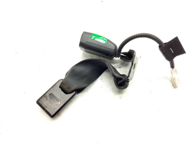 Recambio de enganche cinturon trasero derecho para kia sportage 1.7 crdi cat referencia OEM IAM   