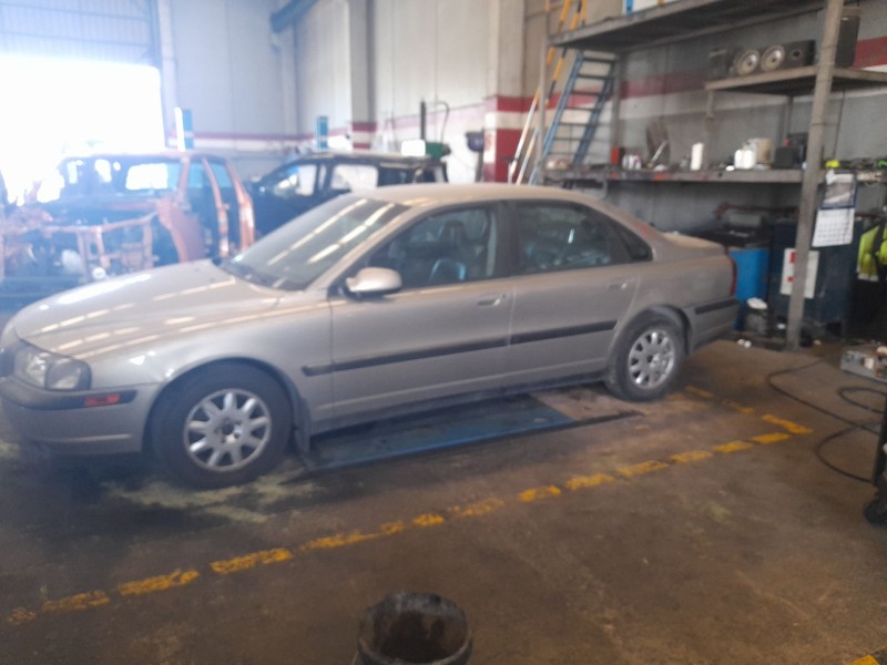 volvo s80 berlina del año 2003