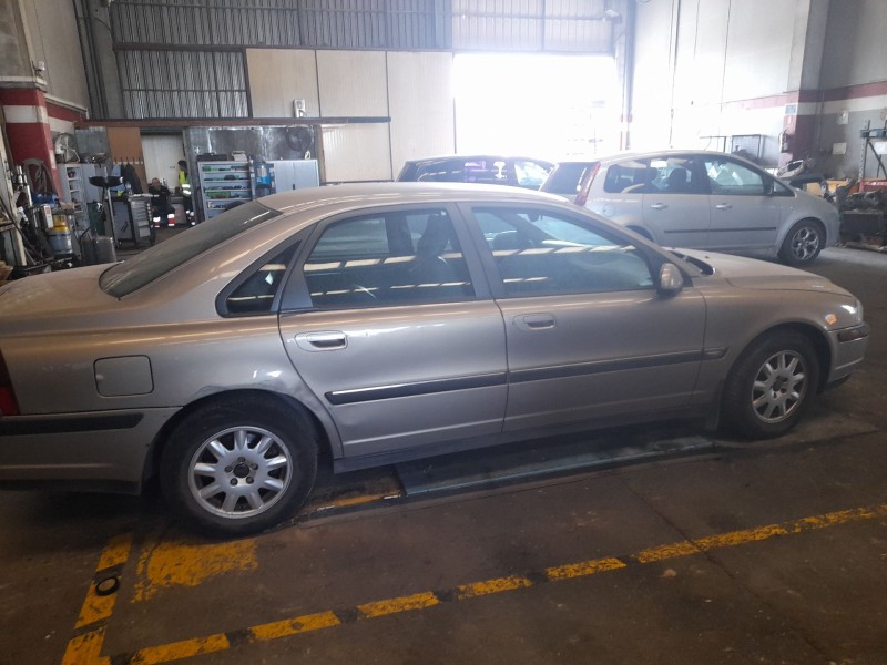 volvo s80 berlina del año 2003