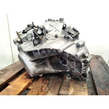 Recambio de caja cambios para volvo s60 berlina 2.4 diesel cat referencia OEM IAM P9482078  