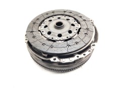 Recambio de kit embrague para kia carens (un) 2.0 crdi referencia OEM IAM   