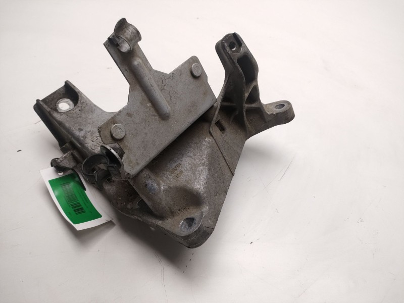 Recambio de soporte motor derecho inferior para bmw serie 3 berlina (e90) 2.0 16v diesel cat referencia OEM IAM 24168110  