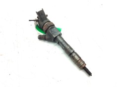 Recambio de inyector para opel vivaro combi 2.7t corto referencia OEM IAM 820023528   2