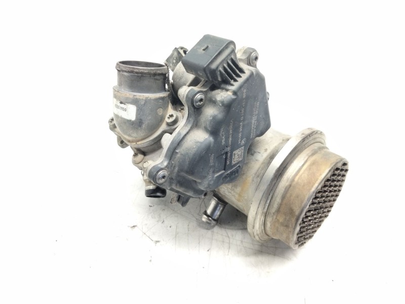 Recambio de valvula egr para volkswagen polo (6r1) referencia OEM IAM 04B131501D  