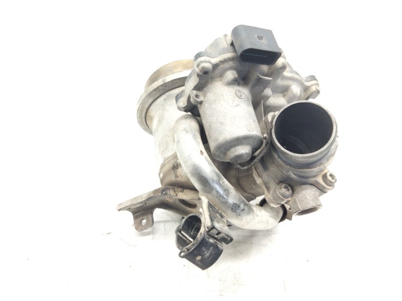 Recambio de valvula egr para volkswagen polo (6r1) referencia OEM IAM 04B131501D  