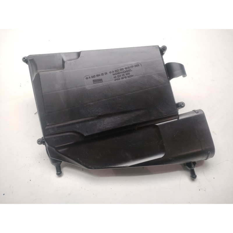 Recambio de caja filtro de aire para mercedes clase cls (w219) 3.0 cdi cat referencia OEM IAM A6420940204  