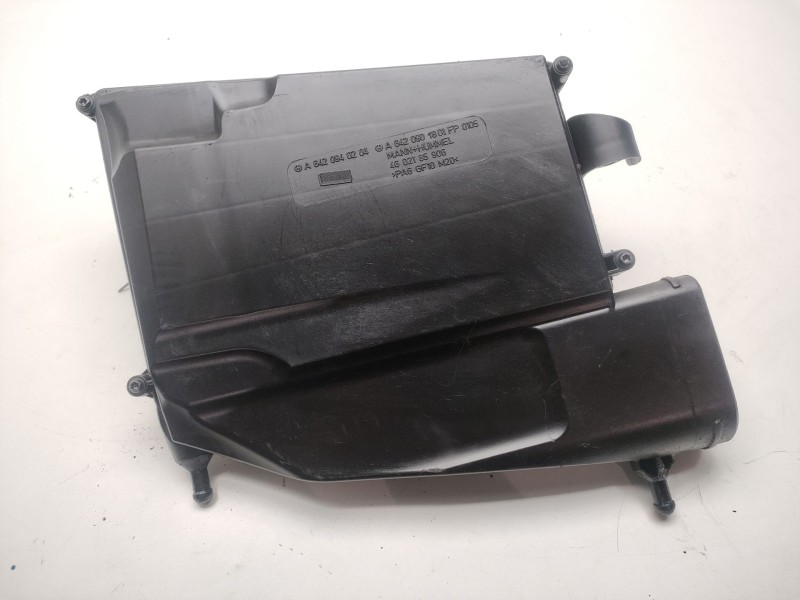 Recambio de caja filtro de aire para mercedes clase cls (w219) 3.0 cdi cat referencia OEM IAM A6420940204  