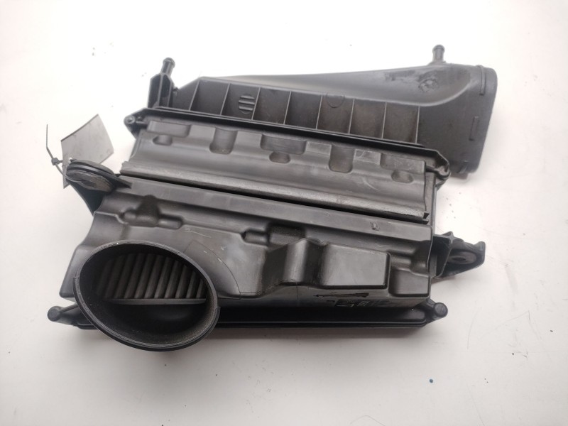 Recambio de caja filtro de aire para mercedes clase cls (w219) 3.0 cdi cat referencia OEM IAM A6420940204  