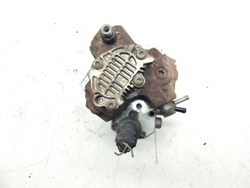 Recambio de bomba inyeccion para opel astra h berlina referencia OEM IAM 04001097227  