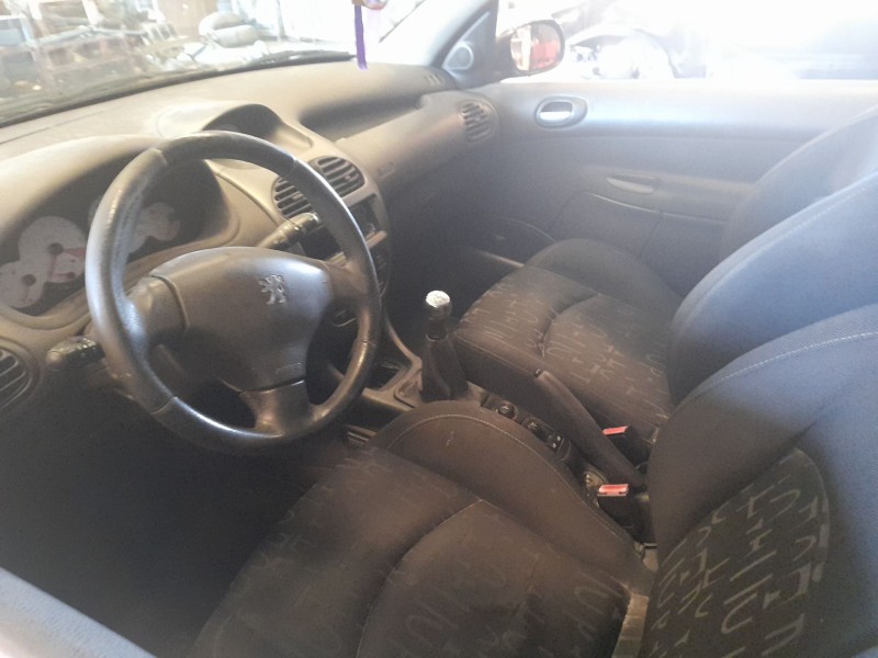 peugeot 206 berlina del año 2003