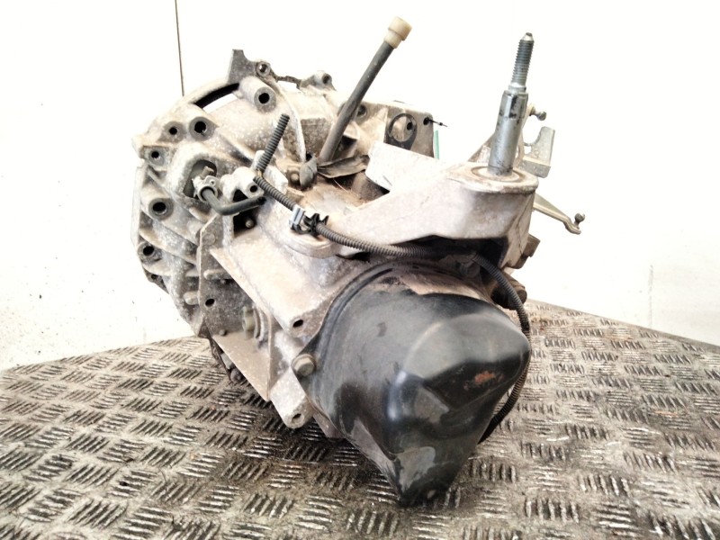 Recambio de caja cambios para renault scenic ii 1.6 16v referencia OEM IAM 8200210039  