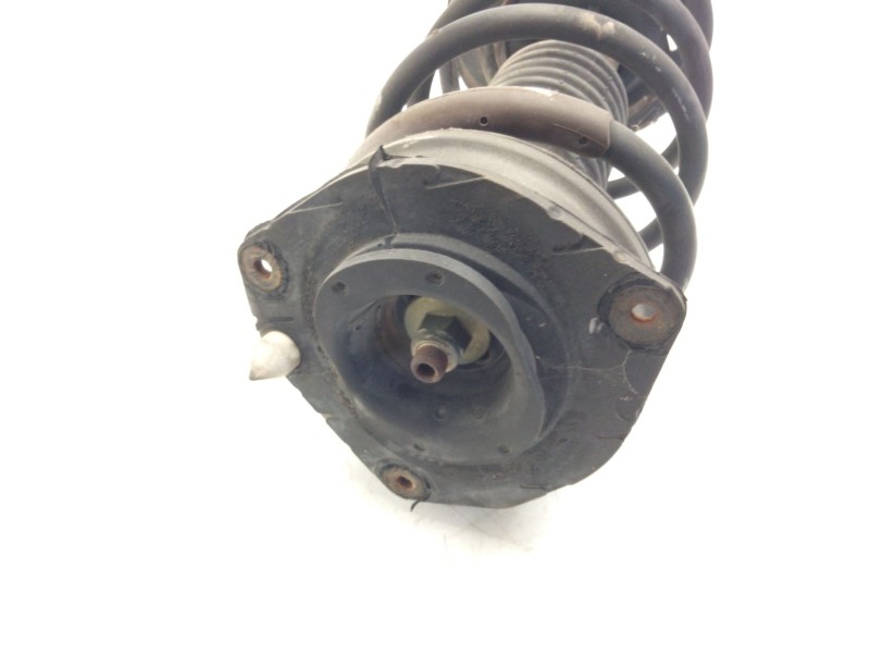 Recambio de amortiguador delantero derecho para renault scenic ii 1.6 16v referencia OEM IAM   