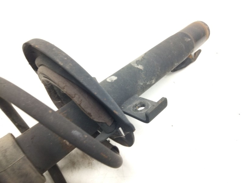 Recambio de amortiguador delantero derecho para renault scenic ii 1.6 16v referencia OEM IAM   