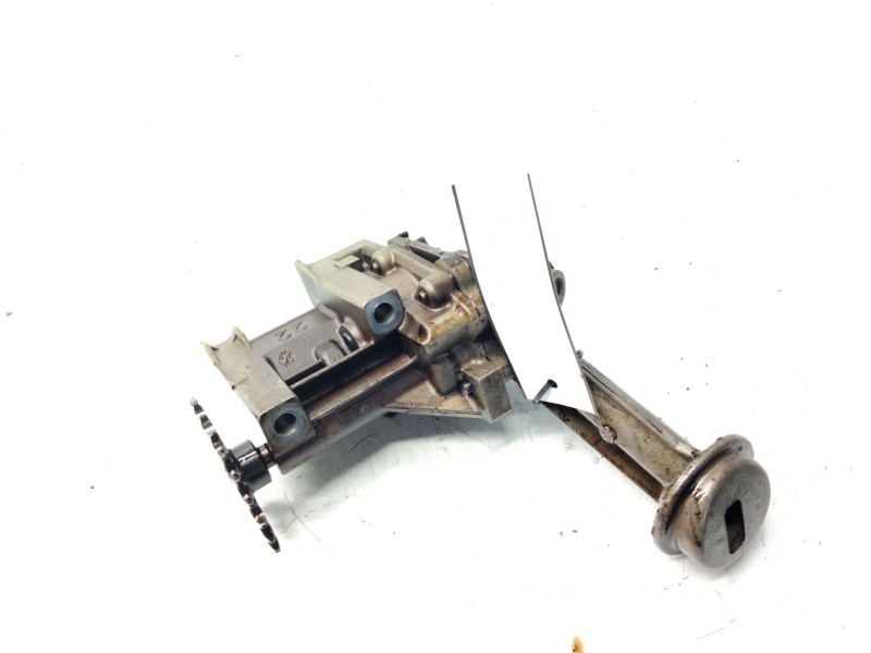 Recambio de bomba aceite para renault scenic ii 1.6 16v referencia OEM IAM 8200150195  