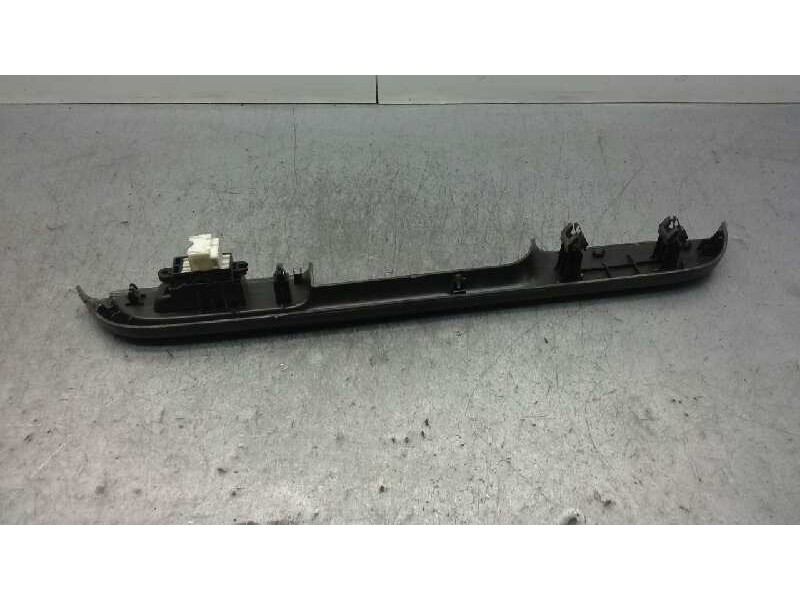 Recambio de mando elevalunas trasero izquierdo para nissan x-trail (t30) comfort referencia OEM IAM 254110V000  