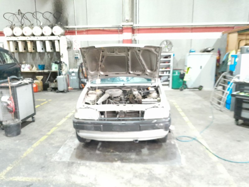 ford fiesta berlina del año 1995