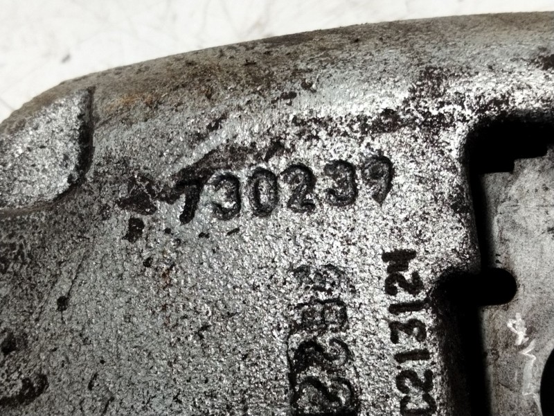 Recambio de pinza freno delantera izquierda para nissan cabstar 35.15 referencia OEM IAM 730239  