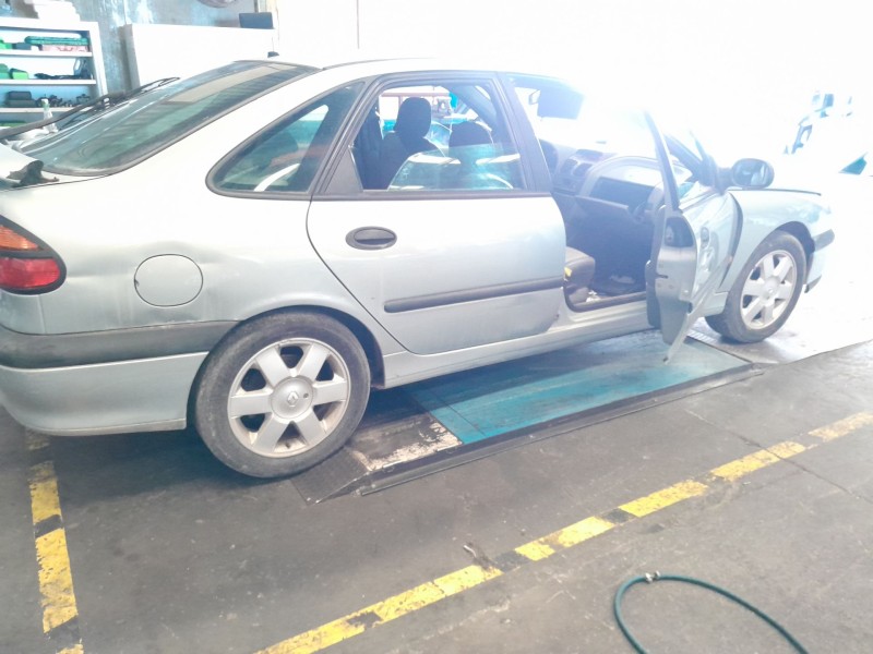 renault laguna (b56) del año 2000