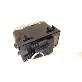 Recambio de mando elevalunas delantero derecho para mercedes-benz gla (h247) gla 200 (247.787) referencia OEM IAM A1679050201  