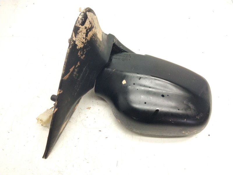 Recambio de retrovisor derecho para tata safari referencia OEM IAM   