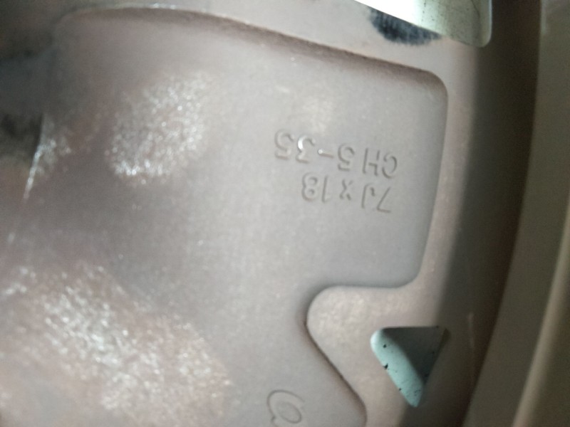 Recambio de llanta aluminio para renault arkana e-tech 1.6 hybrid referencia OEM IAM 18-5-TORNILLOS ET35 