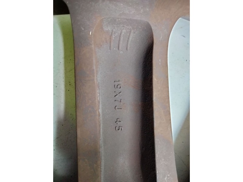 Recambio de llanta aluminio para mazda cx-5 2.0 cat referencia OEM IAM 19-5-TORNILLOS ET45 