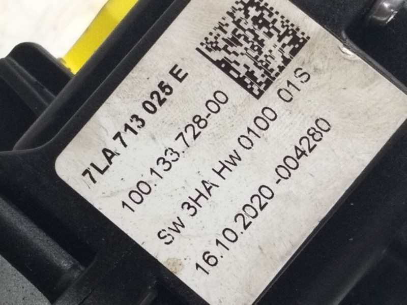 Recambio de palanca cambio para volkswagen touareg (7l6) referencia OEM IAM 7LA713025E  