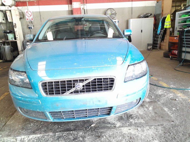 volvo s40 berlina del año 2005