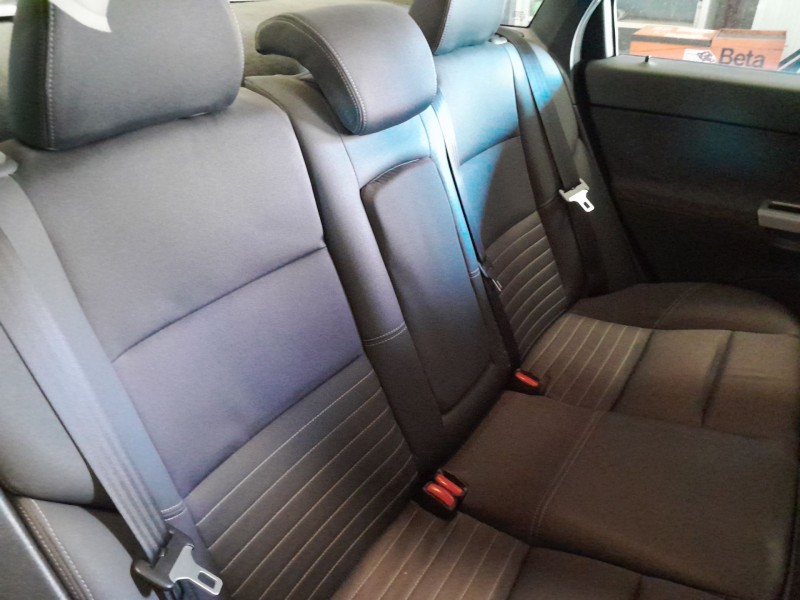 volvo s40 berlina del año 2005