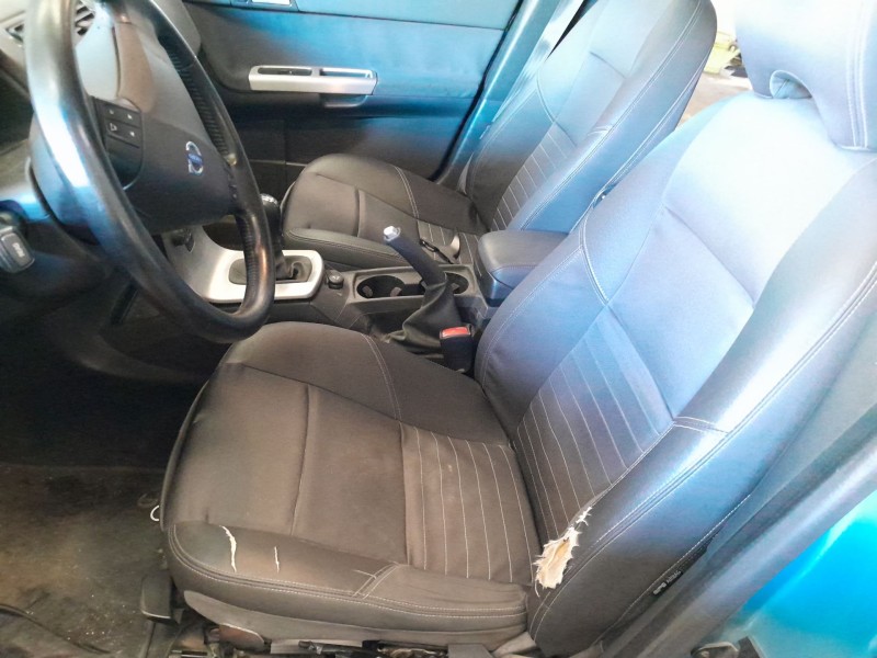 volvo s40 berlina del año 2005