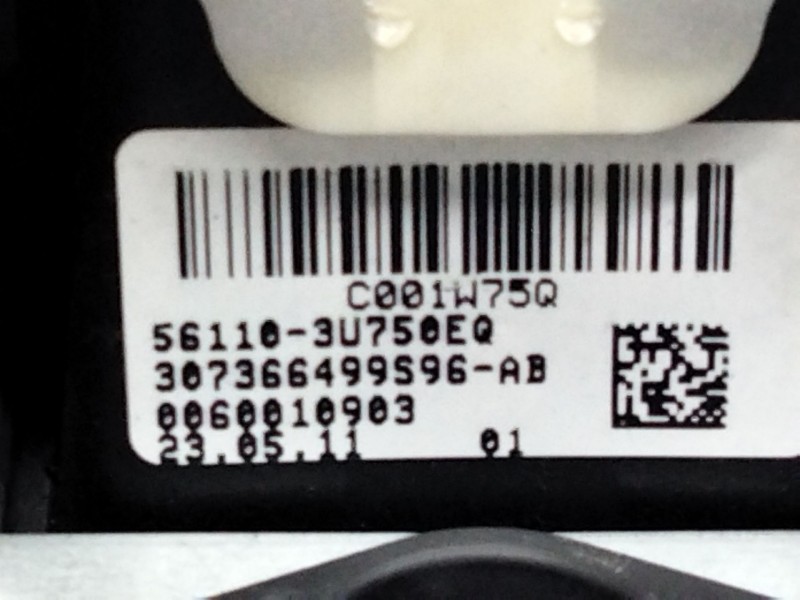 Recambio de volante para kia sportage 1.7 crdi cat referencia OEM IAM 561103U750EQ  