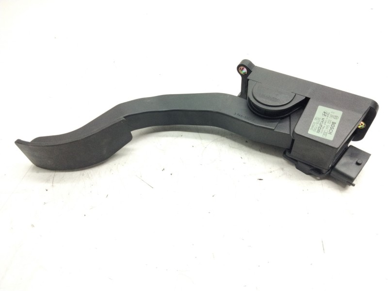 Recambio de pedal acelerador para hyundai matrix (fc) referencia OEM IAM 3270517050  