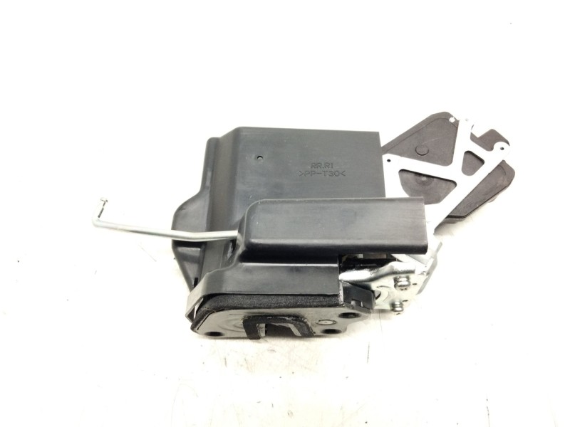 Recambio de cerradura puerta trasera derecha para hyundai trajet (fo) 2.0 16v cat referencia OEM IAM 814203A000  