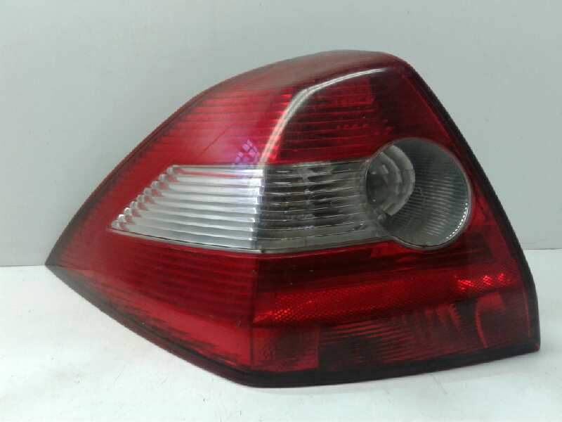 Recambio de piloto trasero izquierdo para renault megane ii classic berlina confort authentique referencia OEM IAM 8200142682  